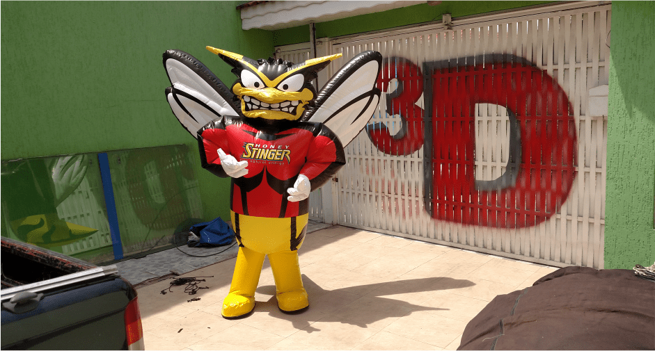 fantasia inflavel de personagens