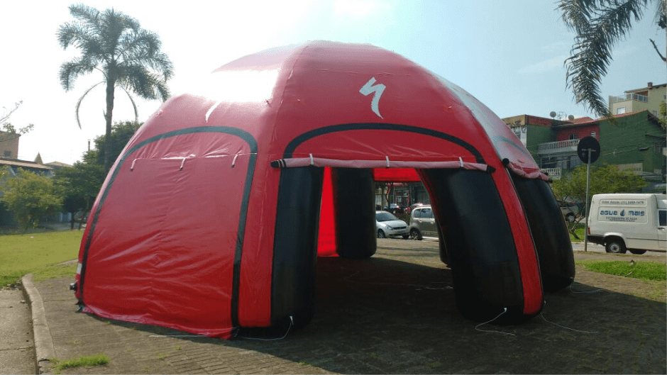 stand inflavel fechado